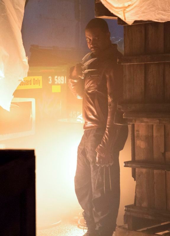 Arrow: Arrow : Bild Michael Jai White - 1039 von 1200 - FILMSTARTS.de