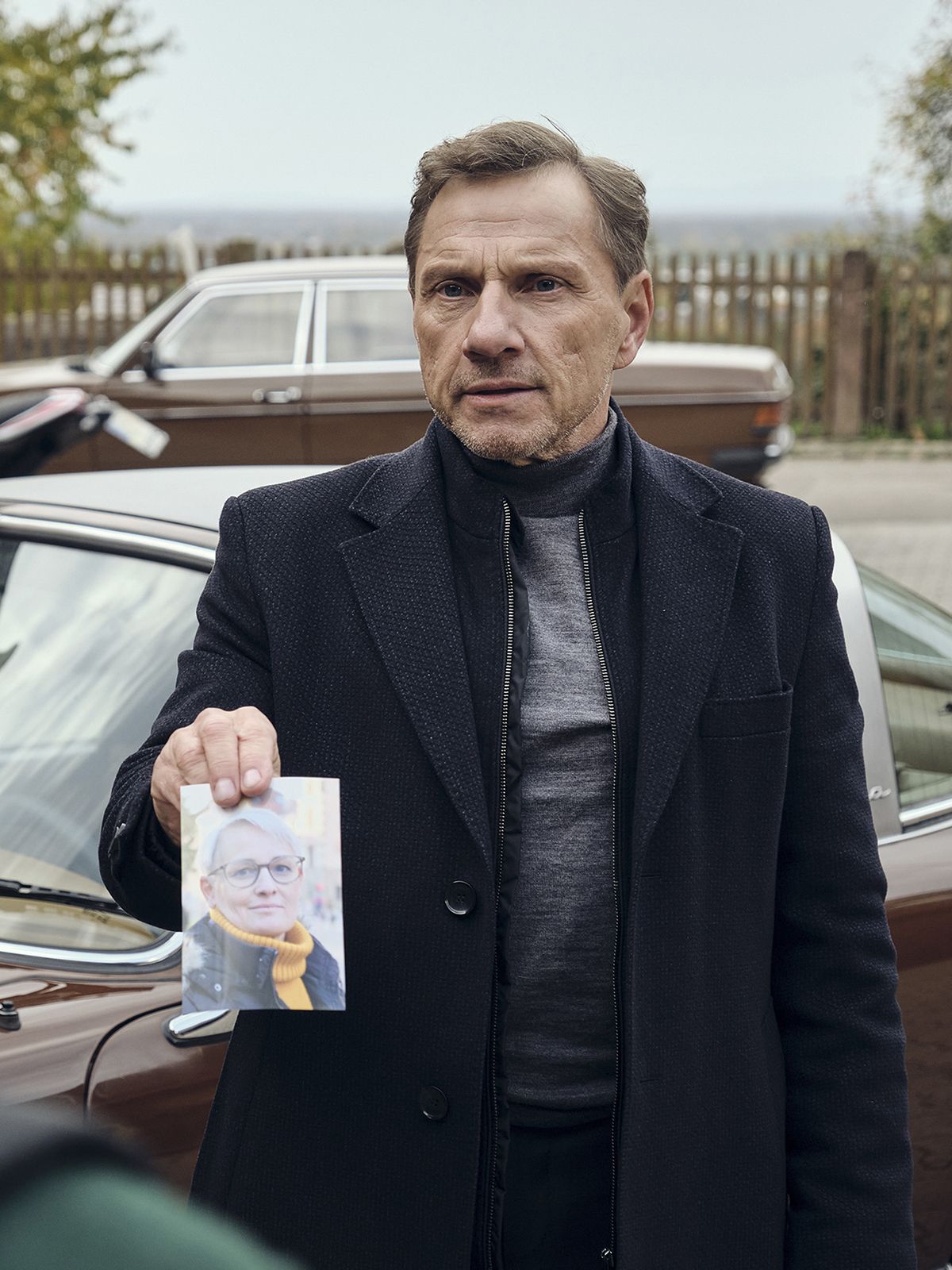 Tatort: Zerrissen: Schauspieler, Regie, Produktion - Filme Besetzung Und Stab - FILMSTARTS.de