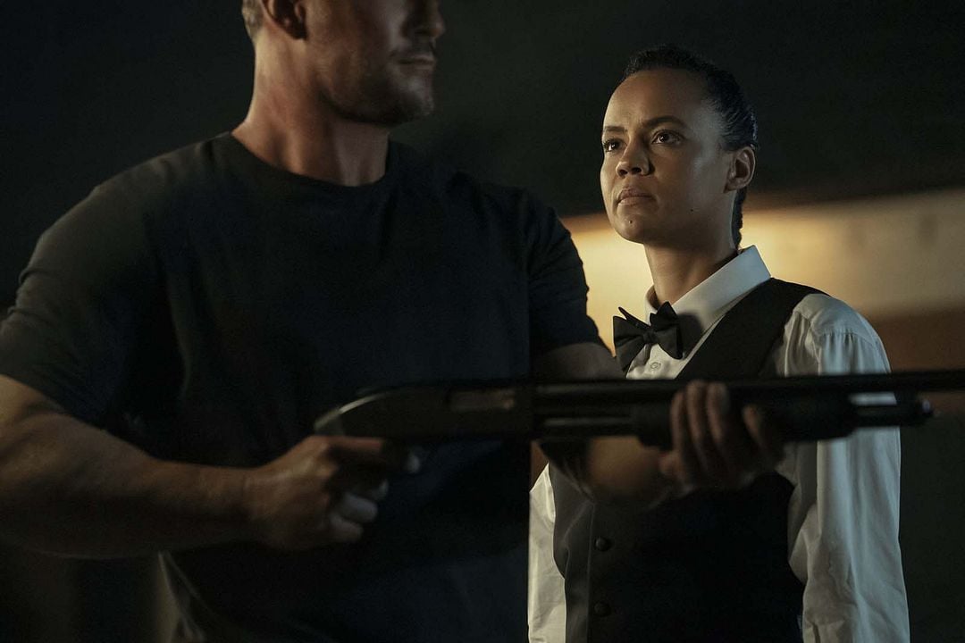 Bild Alan Ritchson, Maria Sten