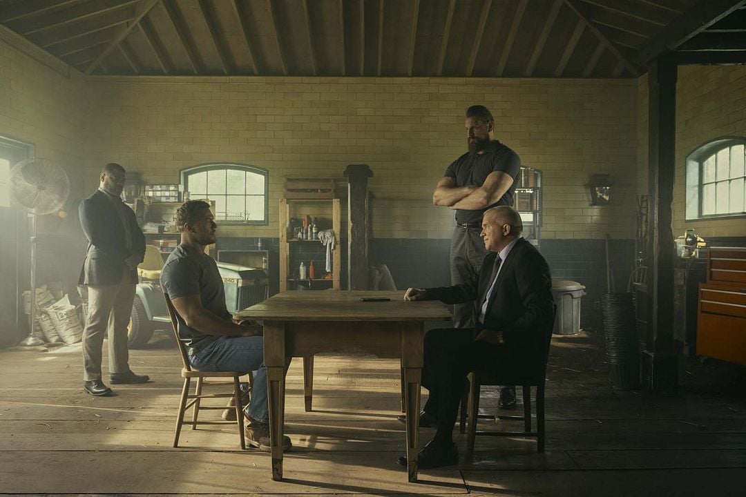 Bild Anthony Michael Hall, Donald Sales, Olivier Richters, Alan Ritchson