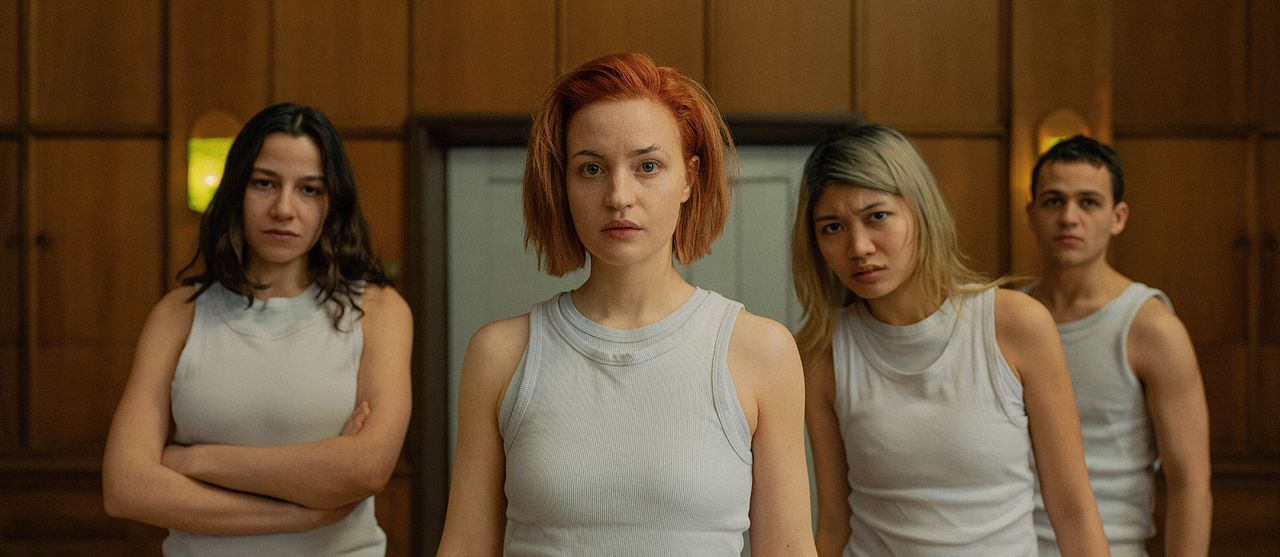 Zweigstelle : Bild Sarah Mahita, Hong Nhung, David Ali Rashed