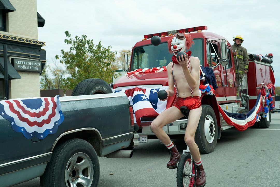 Clown In A Cornfield : Bild