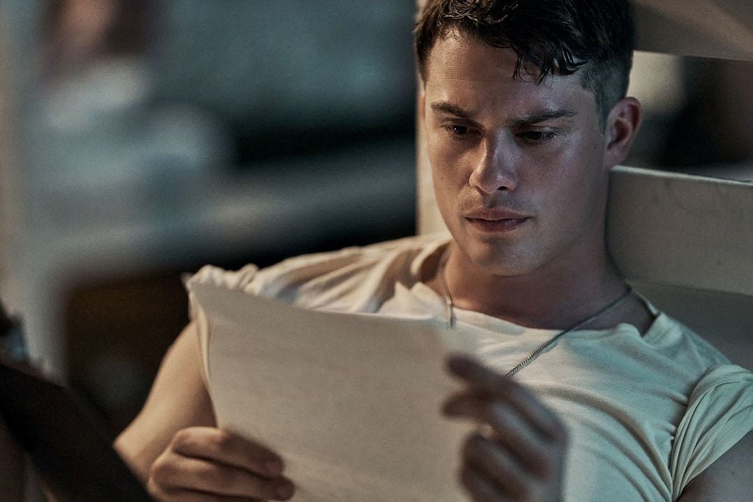 The Mosquito Bowl : Bild Nicholas Galitzine