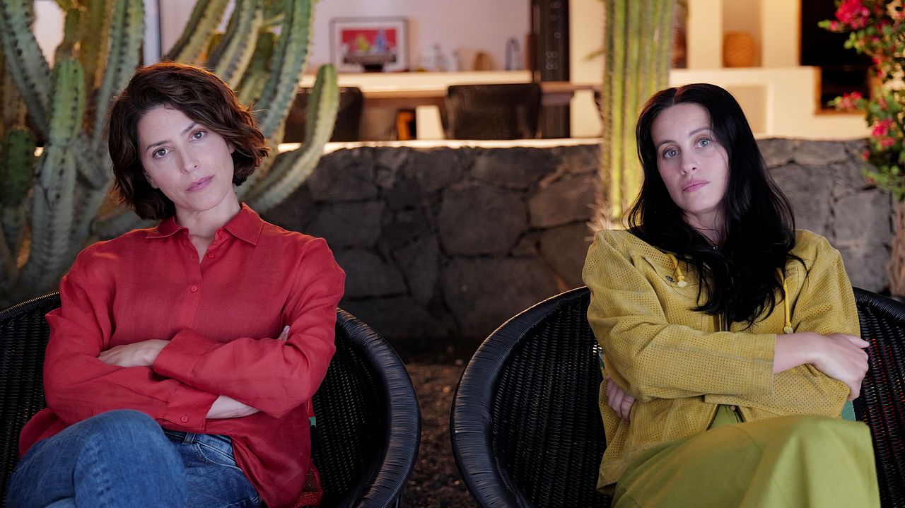 Bitteres Fest : Bild Bárbara Lennie, Milena Smit