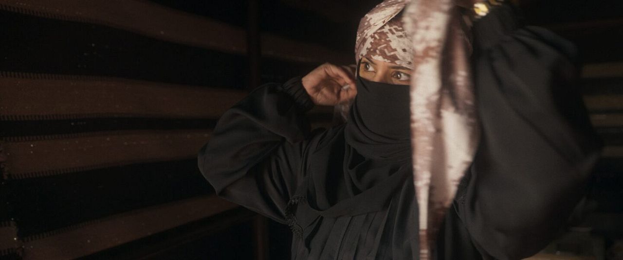Azza - Dem Patriarchat davonfahren : Bild