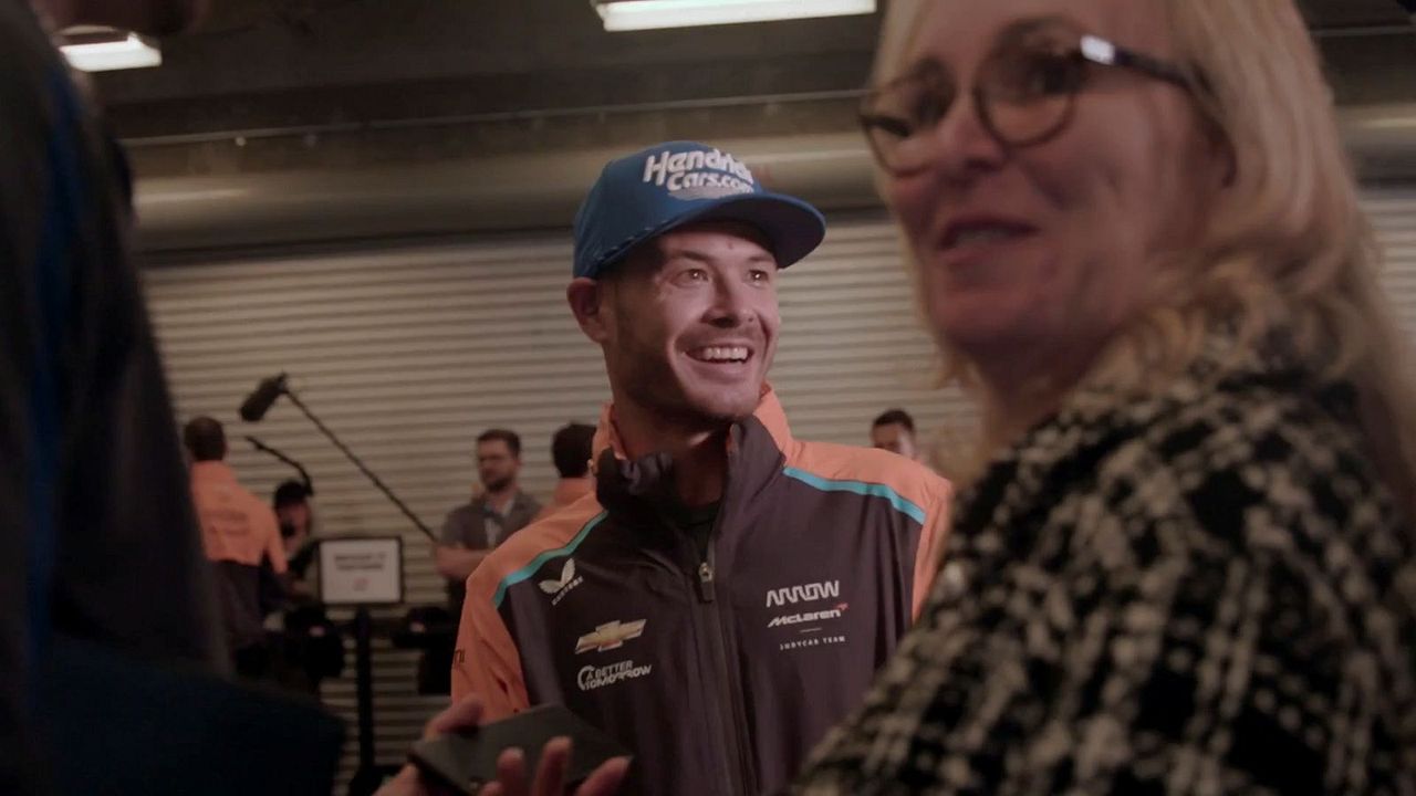 Kyle Larson vs. The Double : Bild