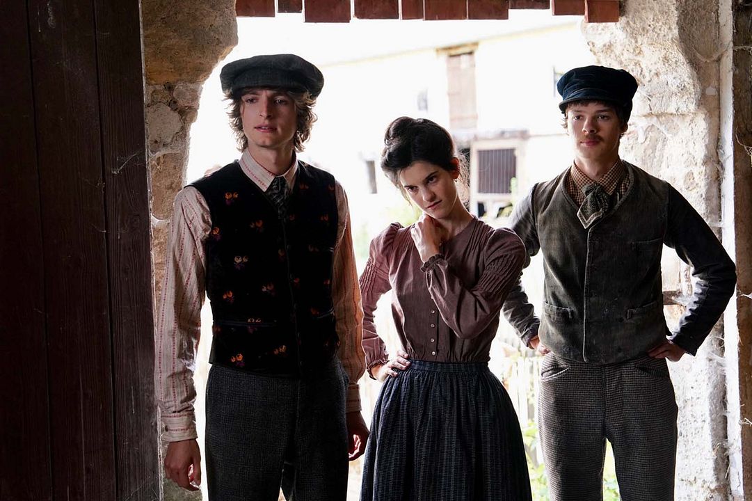 Die Farben der Zeit : Bild Suzanne Lindon, Vassili Schneider, Paul Kircher