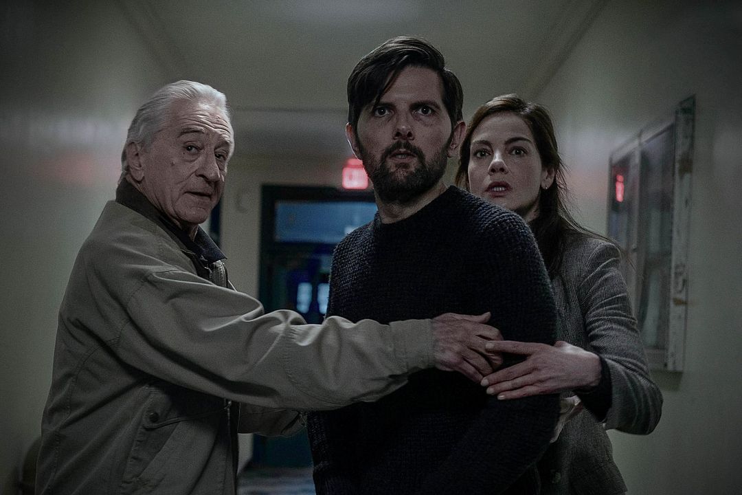 The Whisper Man : Bild Adam Scott, Michelle Monaghan, Robert De Niro