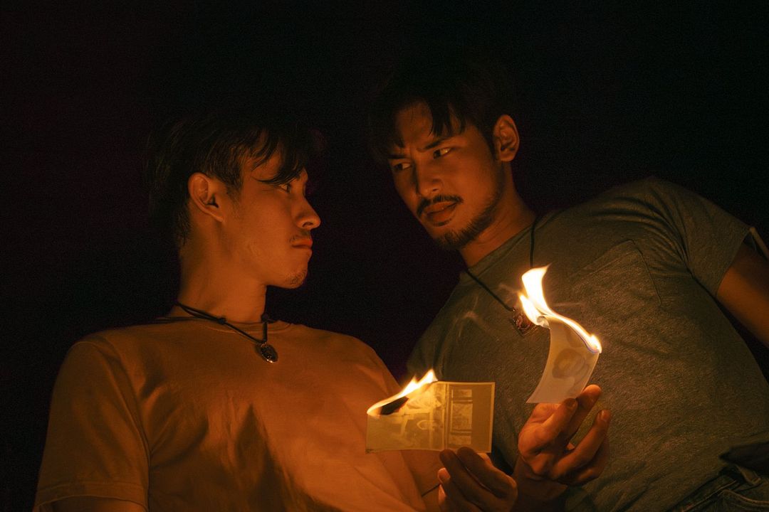 Tee Yai: Born To Be Bad : Bild Witsarut Himmarat, Apo Nattawin Wattanagitiphat