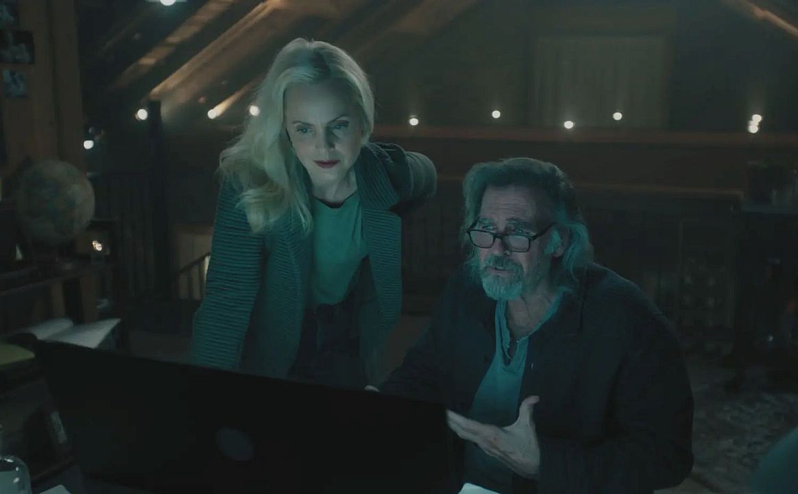 Rough Draft - Written In Blood : Bild Mena Suvari, Jeff Fahey