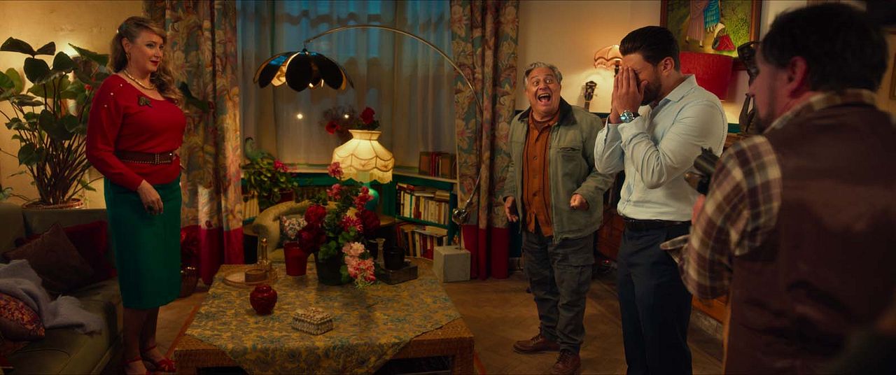 Ab durch die Mitte - Mit Vollgas durch Paris : Bild Charlotte Gabris, Christian Clavier, Rayane Bensetti