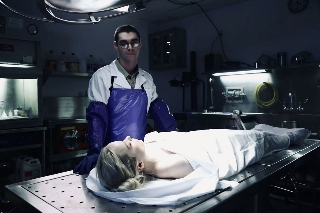 Love Me Dead : Bild RJ Mitte, Dove Cameron