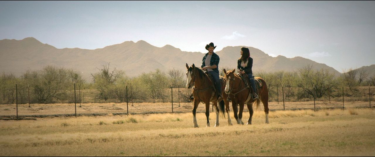 The Crossroads - Love Takes Time : Bild Emily Coupe, Nick Ballard