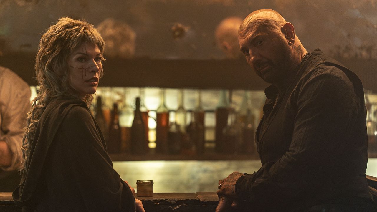In The Lost Lands : Bild Dave Bautista, Milla Jovovich