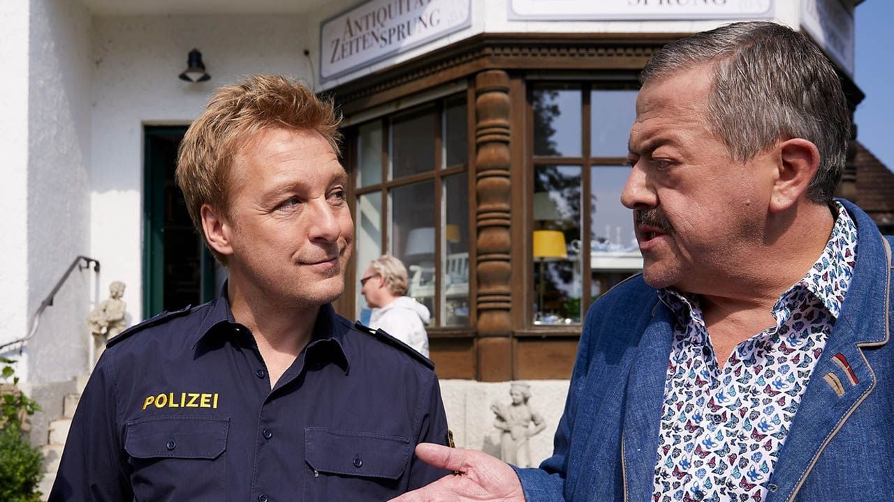 Nach 24 Jahren tritt "Rosenheim-Cops"-Star kürzer: Warum Fans davon aber  nichts mitbekommen werden - TV-Starts bei FILMSTARTS.de