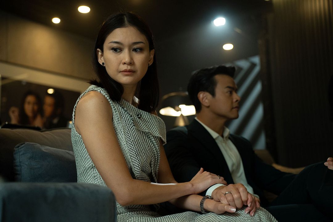 A Normal Woman : Bild Mima Shafa, Marissa Anita