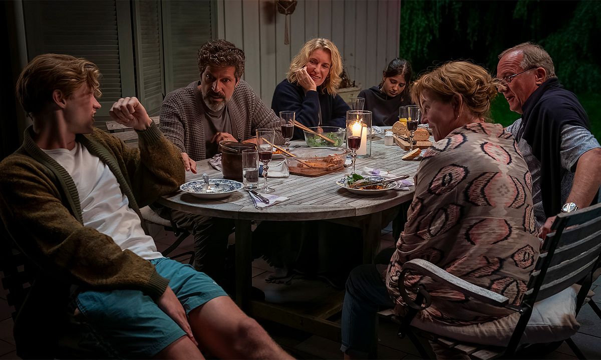 Bis zur Wahrheit : Bild Pasquale Aleardi, Maria Furtwängler, Damian Hardung, Margarita Broich