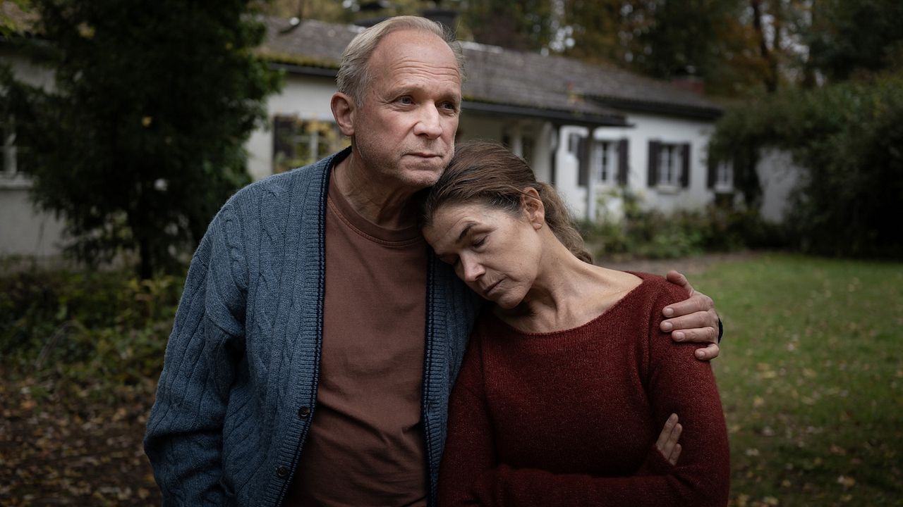 Dann passiert das Leben : Bild Ulrich Tukur, Anke Engelke