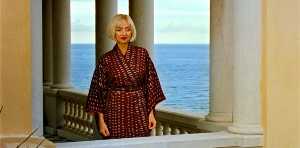 Reflection In A Dead Diamond : Bild Maria de Medeiros