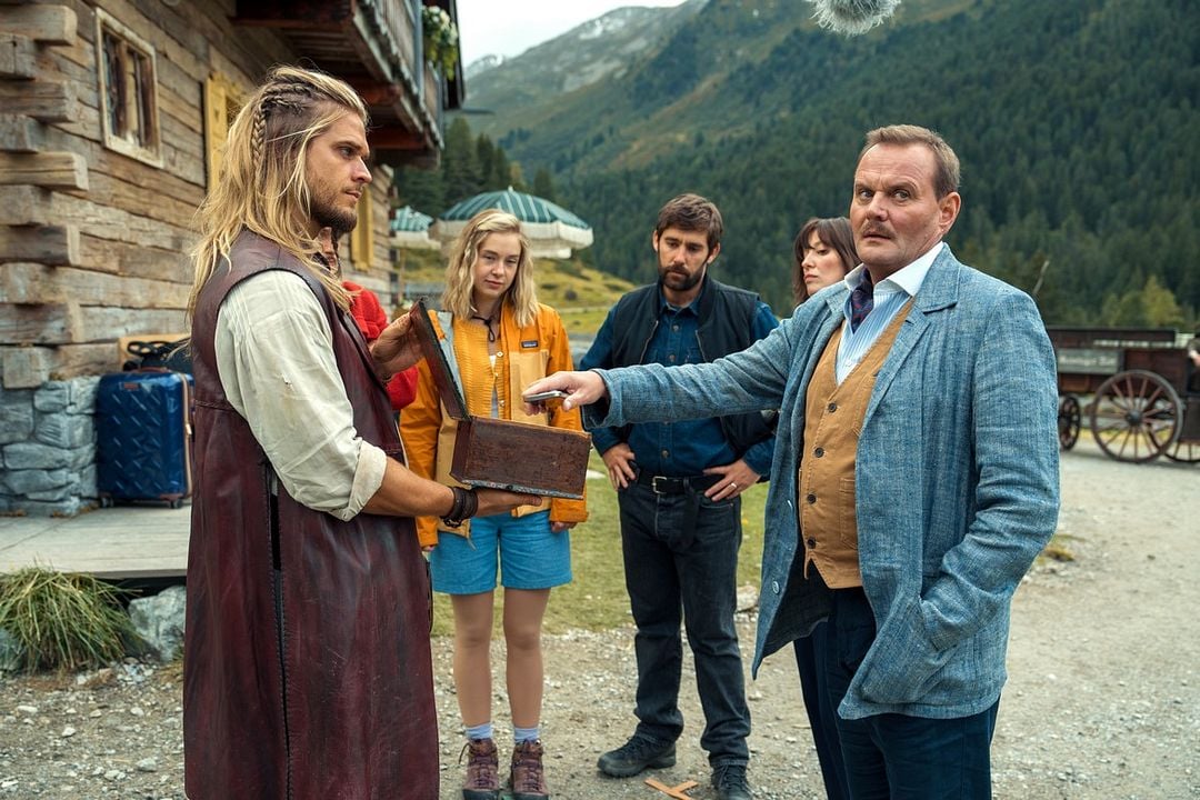 Eat Pray Bark - Therapie auf 4 Pfoten : Bild Kerim Waller, Anna Herrmann, Alexandra Maria Lara, Devid Striesow, Rúrik Gíslason