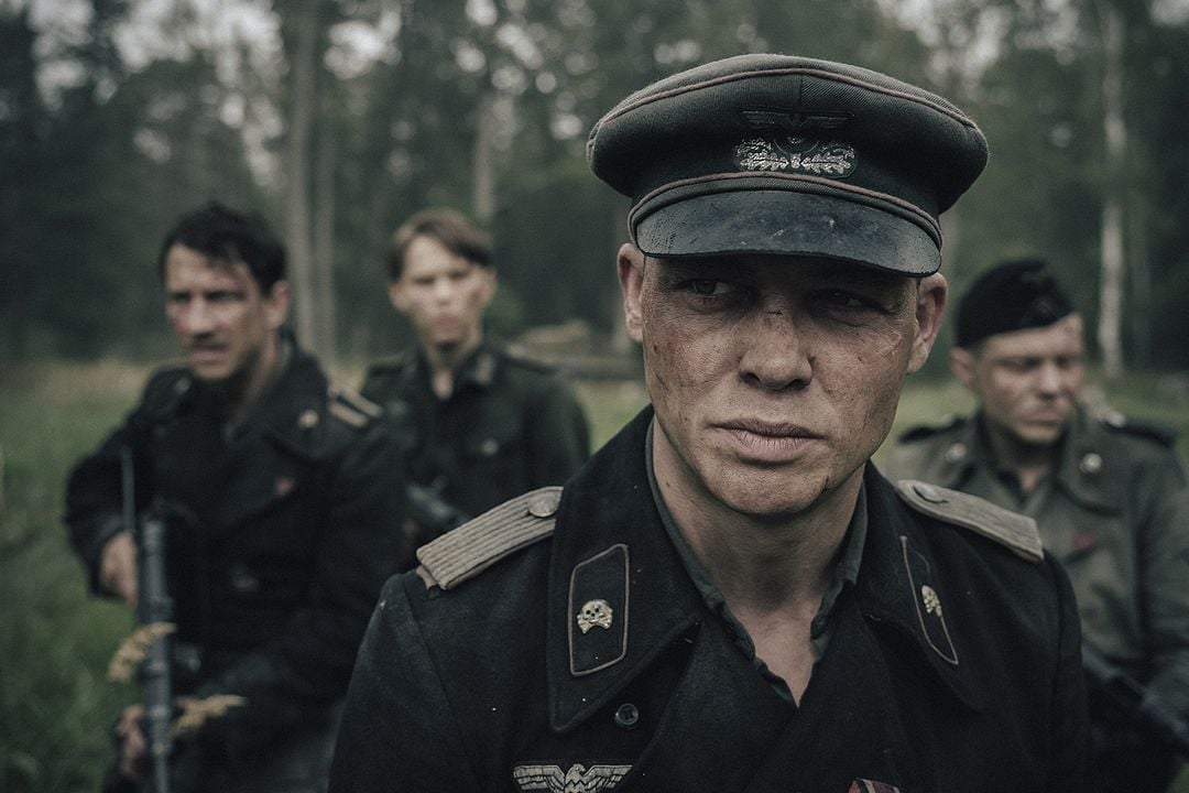 Der Tiger : Bild Sebastian Urzendowsky, Laurence Rupp, Leonard Kunz, Yoran Leicher