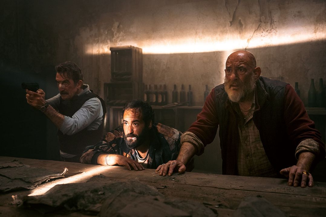 Barren Land - Die Macht des Kartells : Bild Jesús Carroza, Karra Elejalde, Luis Zahera