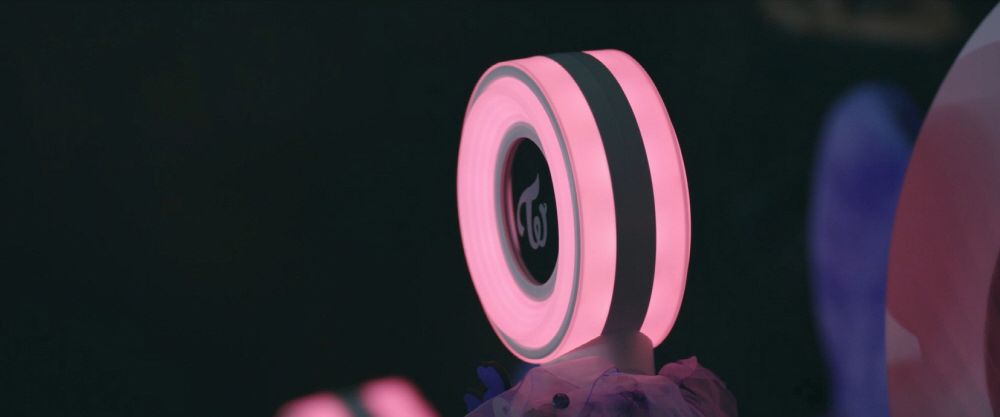 Twice: One In A Mill10N : Bild