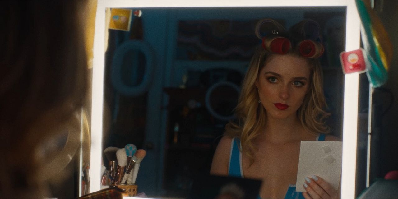 Slanted : Bild Mckenna Grace