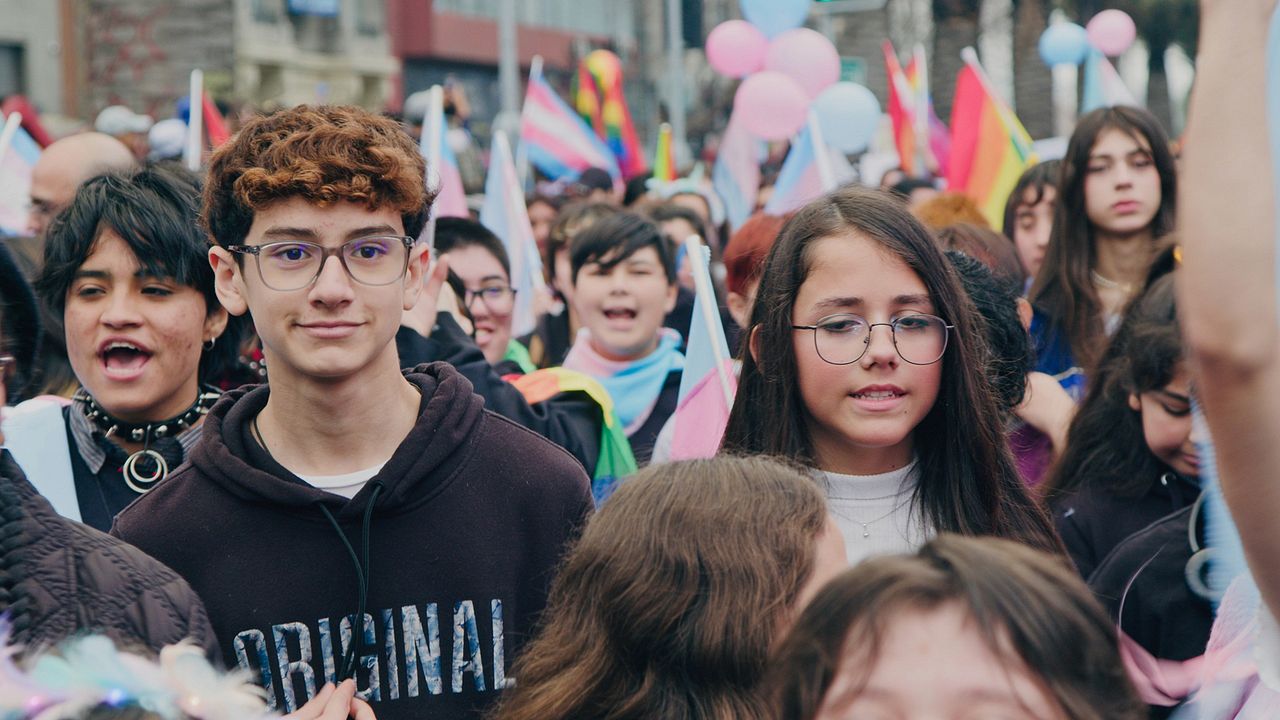 Girls Don't Cry : Bild