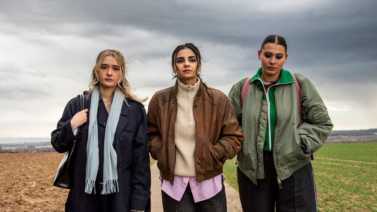 Drei Kameradinnen : Bild Bayan Layla, Brikena Ray, Manal Raga a Sabit