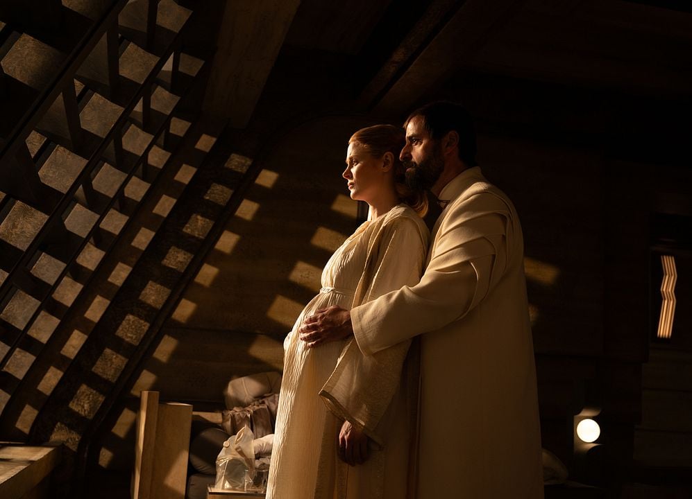 Supergirl : Bild Emily Beecham, David Krumholtz