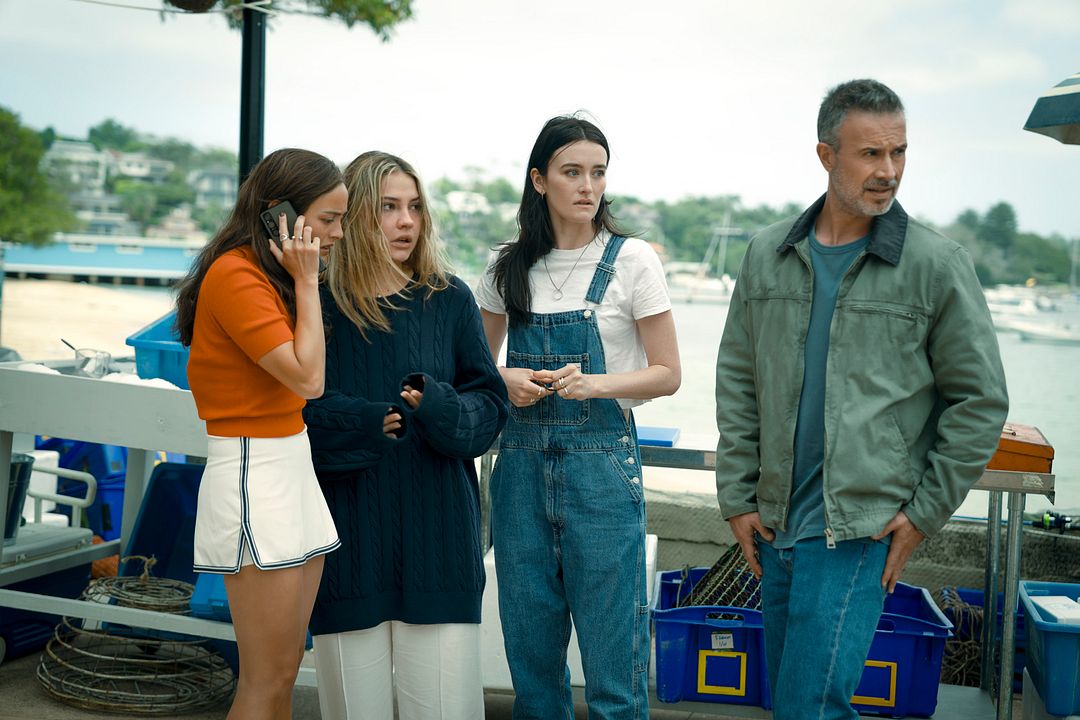 Ich weiß, was du letzten Sommer getan hast : Bild Madelyn Cline, Freddie Prinze Jr., Chase Sui Wonders, Sarah Pidgeon