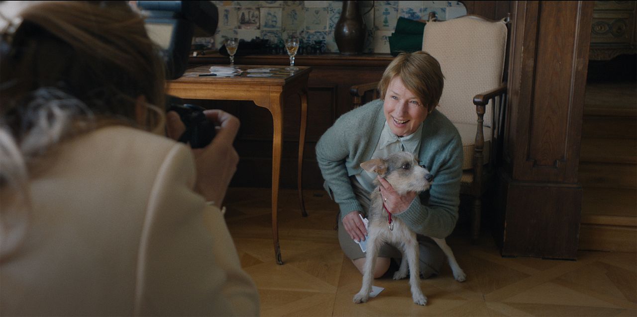 Kalter Hund : Bild Corinna Harfouch
