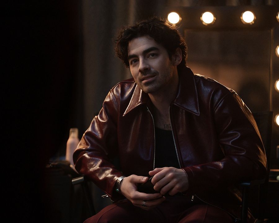 A Very Jonas Christmas Movie : Bild Joe Jonas