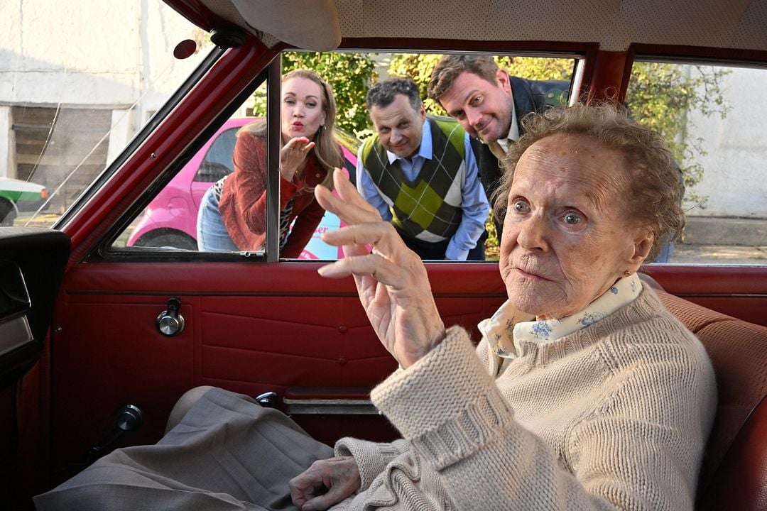 Steckerlfischfiasko : Bild Gerhard Wittmann, Lisa Maria Potthoff, Enzi Fuchs, Sebastian Bezzel