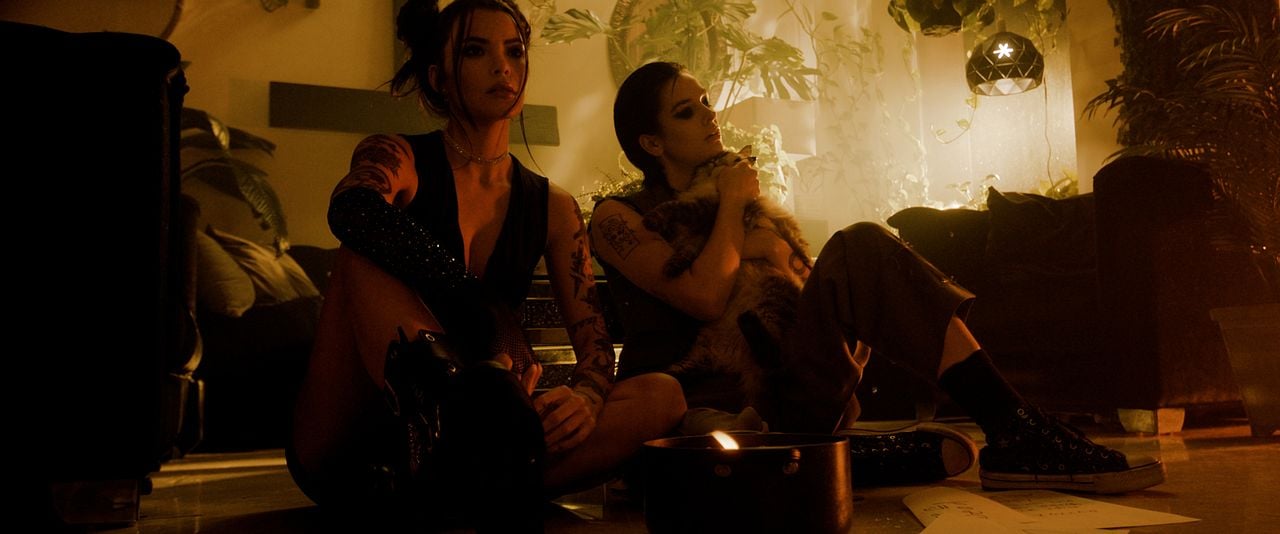 Iconic - Dem Wahnsinn verfallen : Bild