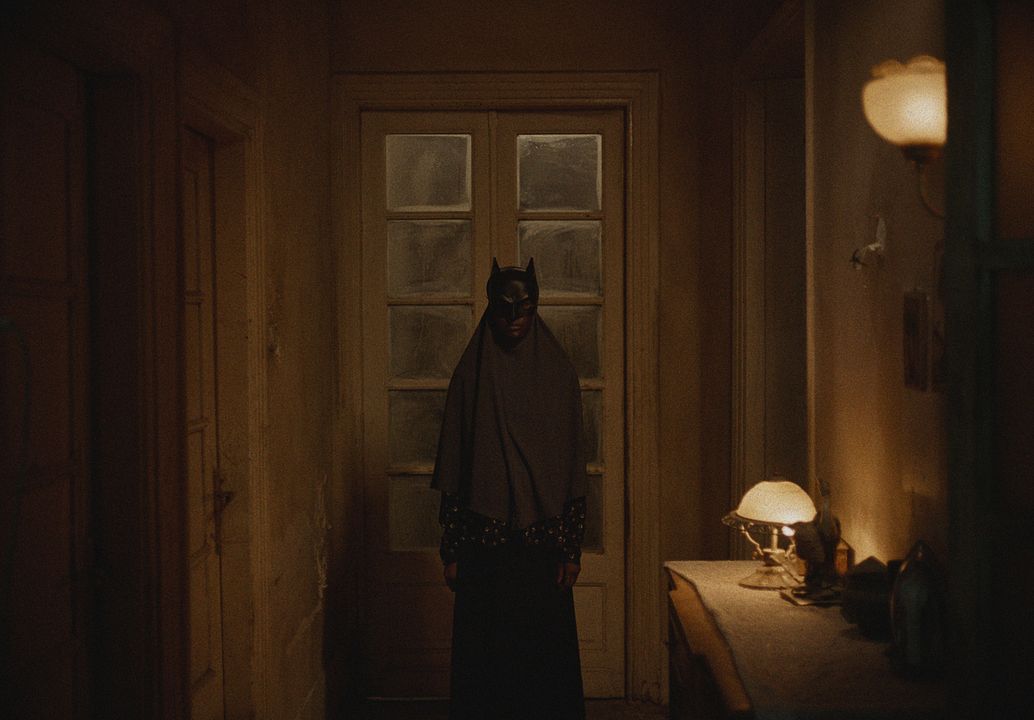 Aisha Can't Fly Away : Bild