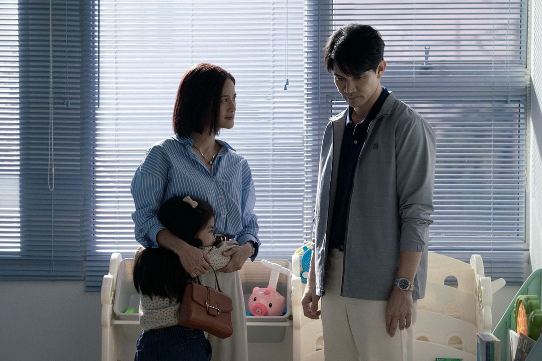 Everybody Loves Me When I'm Dead : Bild