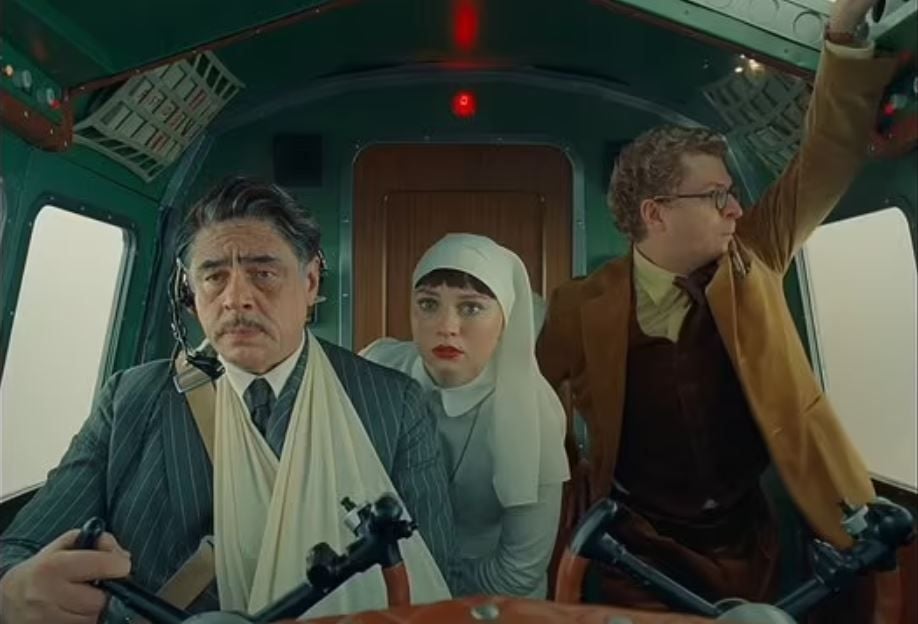 Der Phönizische Meisterstreich  : Bild Benicio Del Toro, Mia Threapleton, Michael Cera