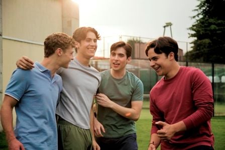 Fine Young Men : Bild