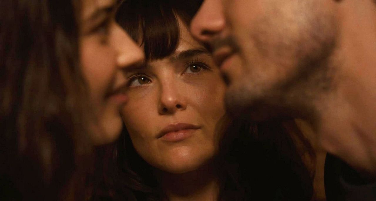 The Threesome : Bild Zoey Deutch, Jonah Hauer-King, Ruby Cruz