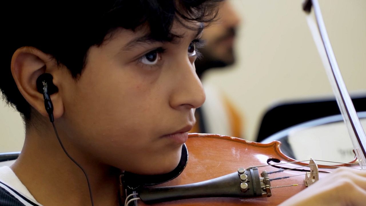 Das Orchester – That Orchestra With The Broken Instruments : Bild