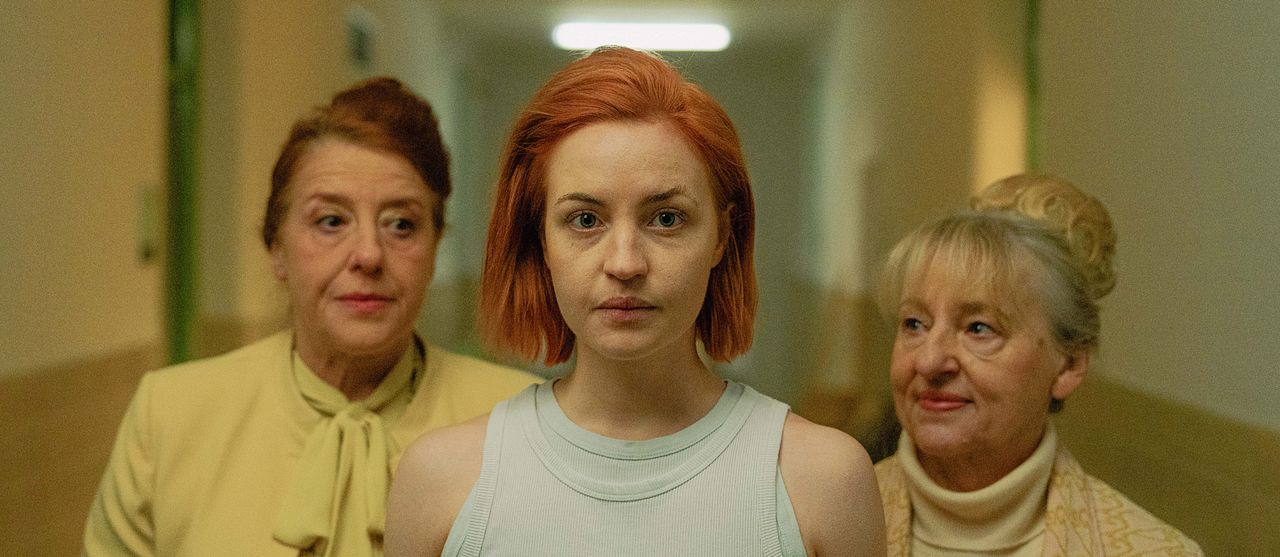 Zweigstelle : Bild Luise Kinseher, Sarah Mahita, Johanna Bittenbinder