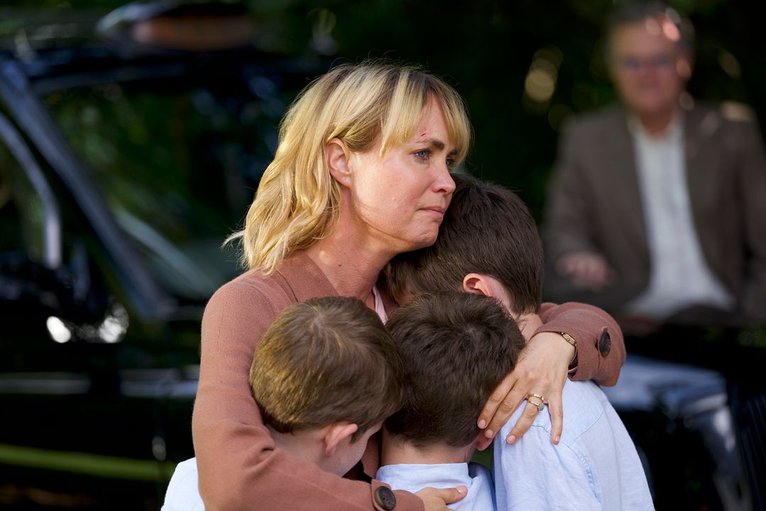 Take My Hand - Ein neuer Anfang : Bild Radha Mitchell