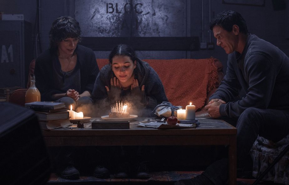 Worldbreaker : Bild Milla Jovovich, Billie Boullet, Luke Evans