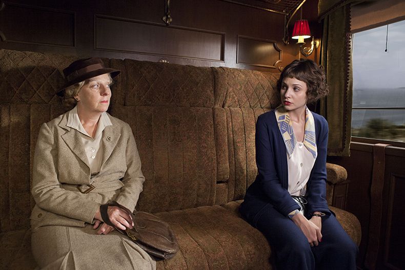 The Lady Vanishes - Eine Dame Verschwindet : Bild Selina Cadell, Tuppence Middleton