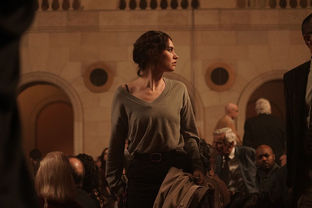 The Negotiator : Bild Lily James