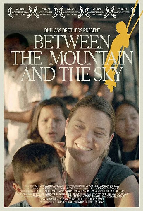 Between the Mountain and the Sky : Kinoposter