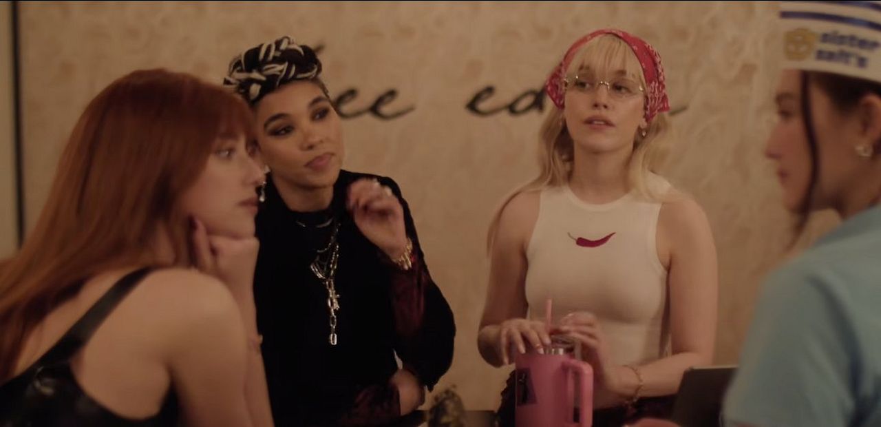 Forbidden Fruits : Bild Lili Reinhart, Lola Tung