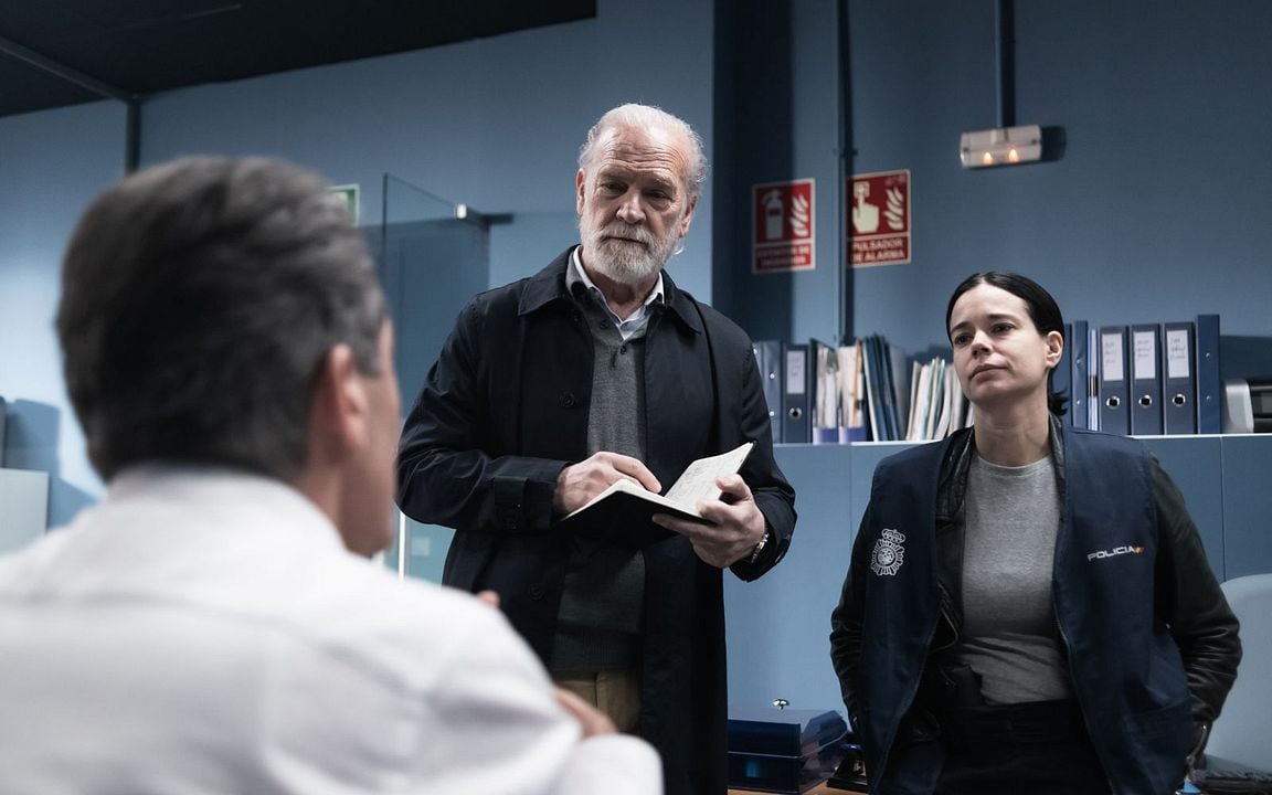Auf Kollisionskurs : Bild Lluis Homar, Laia Costa